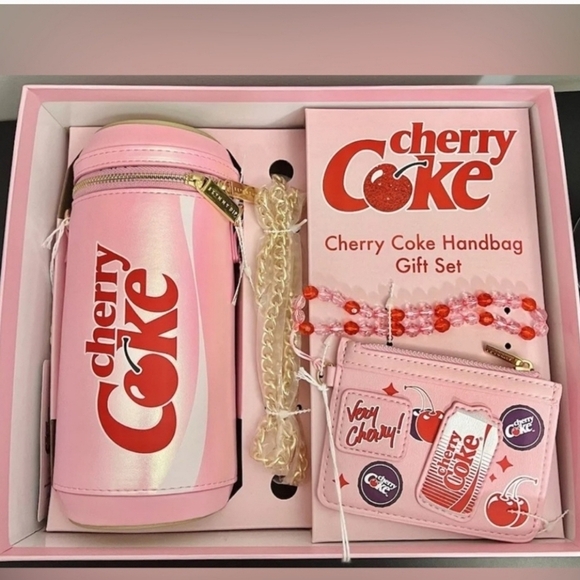 🔹️SKINNYDIP 🔹️LONDON 2 pc Cherry Coke Handbag Cardholder 2 Pcs Gift Set  🍒 - Picture 1 of 11